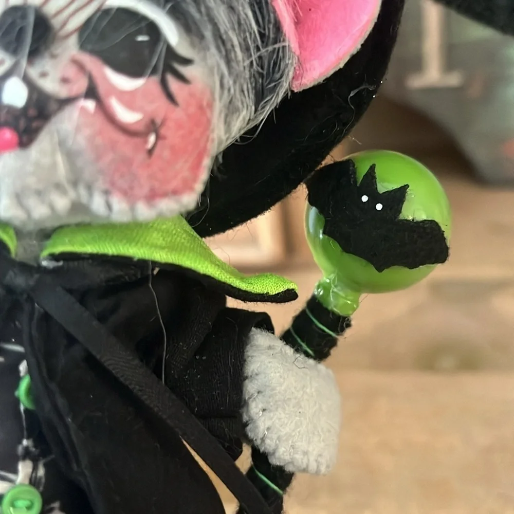 Annalee Ghastly Warlock Witch Mouse Black Cape & Staff Halloween 8” Hat 2021